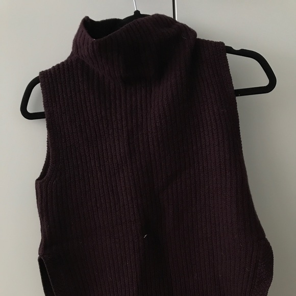 Wilfred Ribbed Turtleneck sleeveless with slits on the sides - Picture 4 of 5